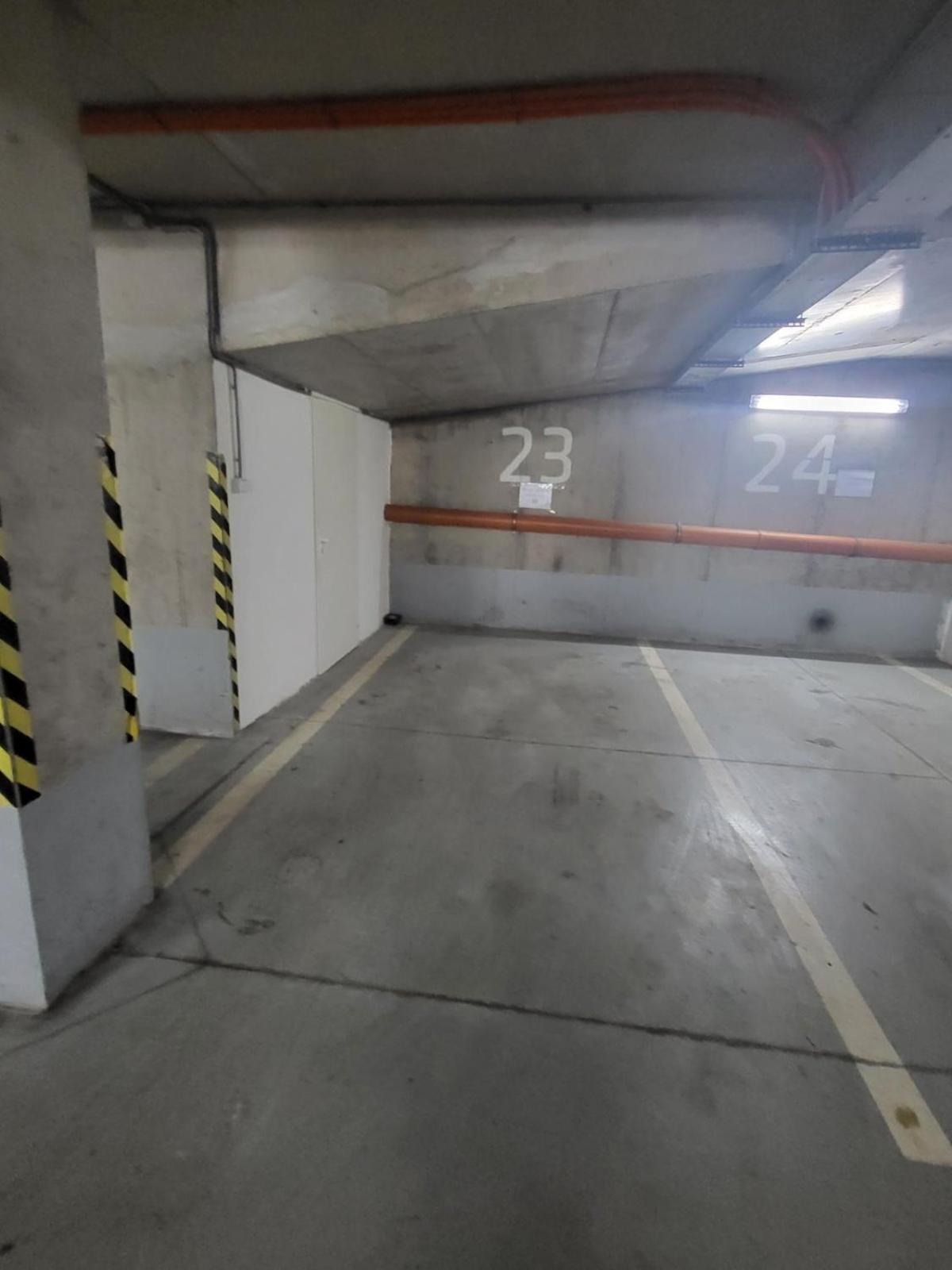 코시체 Monar Exclusive Center Free Parking In Garage 아파트 외부 사진